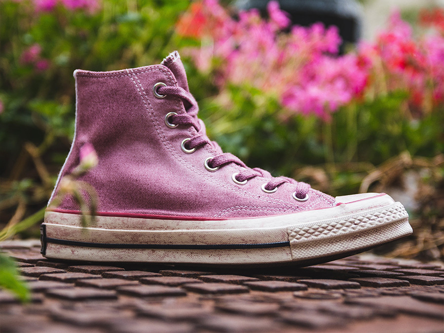 Buy chuck 70 strawberry dyed high top 