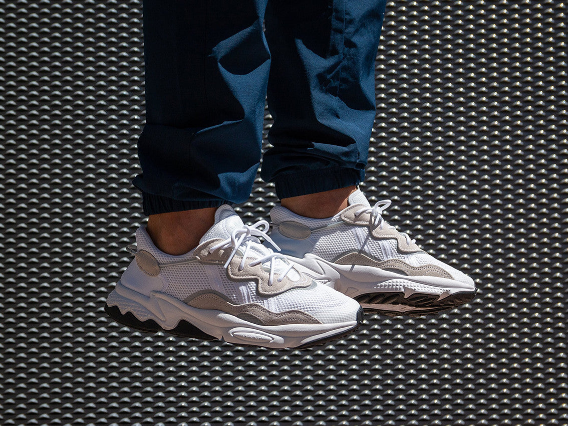 ADIDAS OZWEEGO TRIPLE WHITE