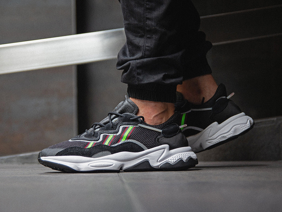 ADIDAS OZWEEGO BLACK GREEN