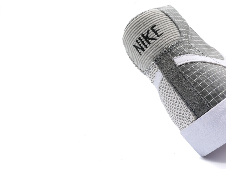 NIKE BLAZER MID 77 PATCH SMOKE GREY WHITE-PARTICLE