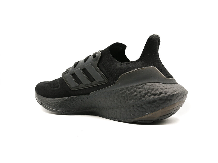 ADIDAS ULTRABOOST 22 BLACK BLACK BLACK