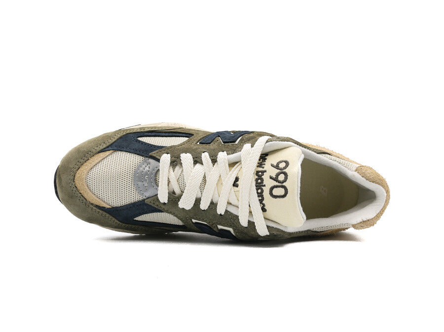 NEW BALANCE  MADE IN USA 990V2 GREY