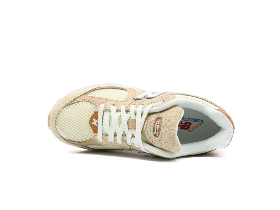 NEW BALANCE 2002R SANDSTONE