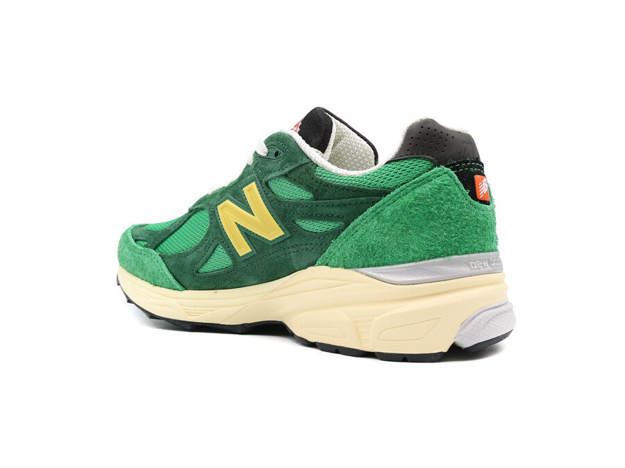 NEW BALANCE  MADE IN USA 990V3 GREEN
