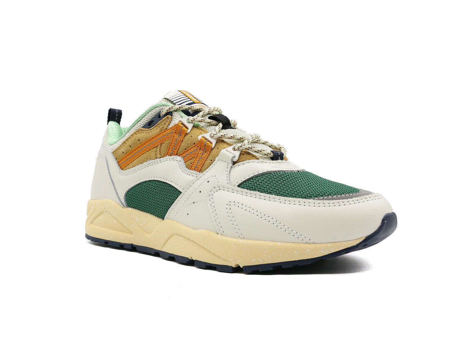 KARHU FUSION 2.0 LILY WHITE NUGGET