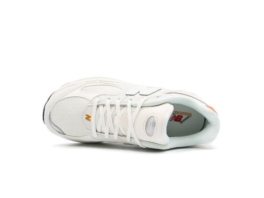 NEW BALANCE 2002 REFLECTION