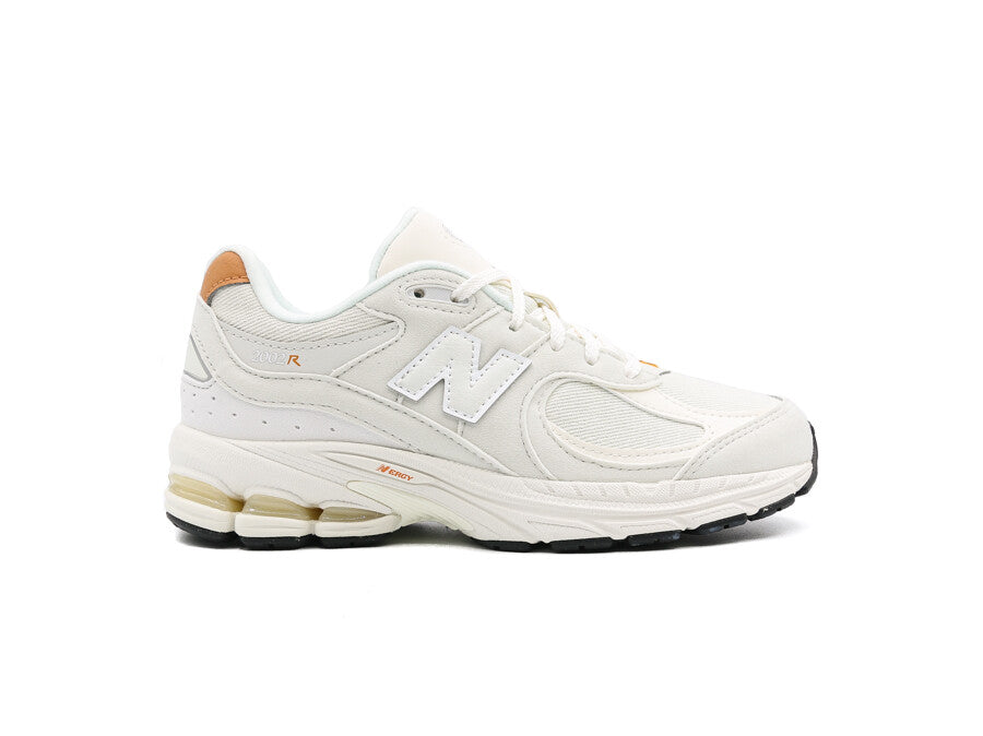 NEW BALANCE 2002 REFLECTION