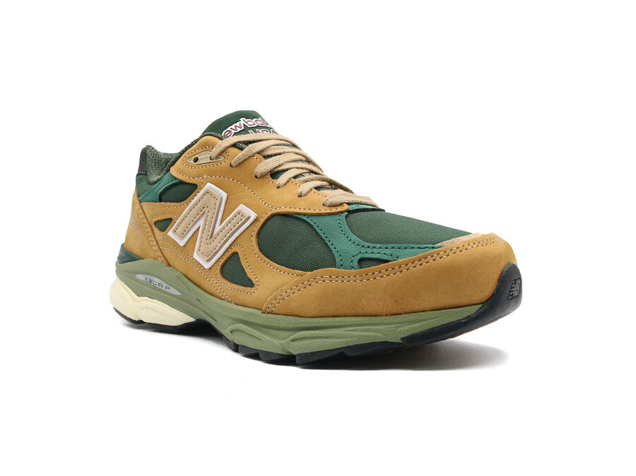 NEW BALANCE  MADE IN USA M990WG3 TAN GREEN