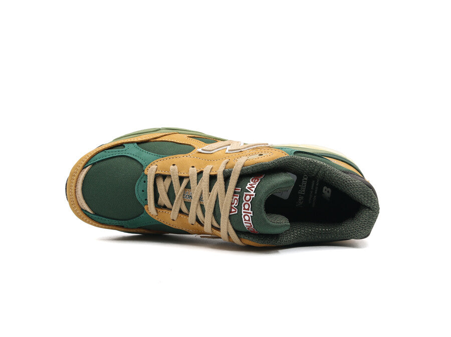 NEW BALANCE  MADE IN USA M990WG3 TAN GREEN
