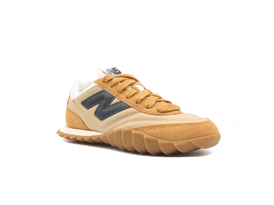 NEW BALANCE RC30 BROWN