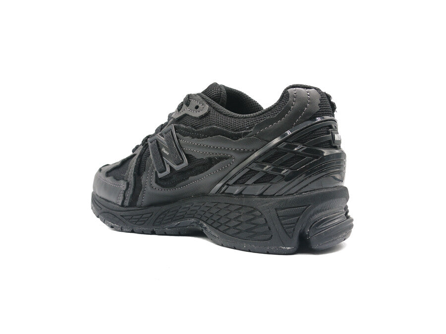 NEW BALANCE 1906 TRIPLE BLACK