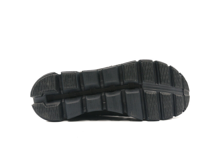 ON RUNNING CLOUD 5 WATERPROOF ALL BLACK