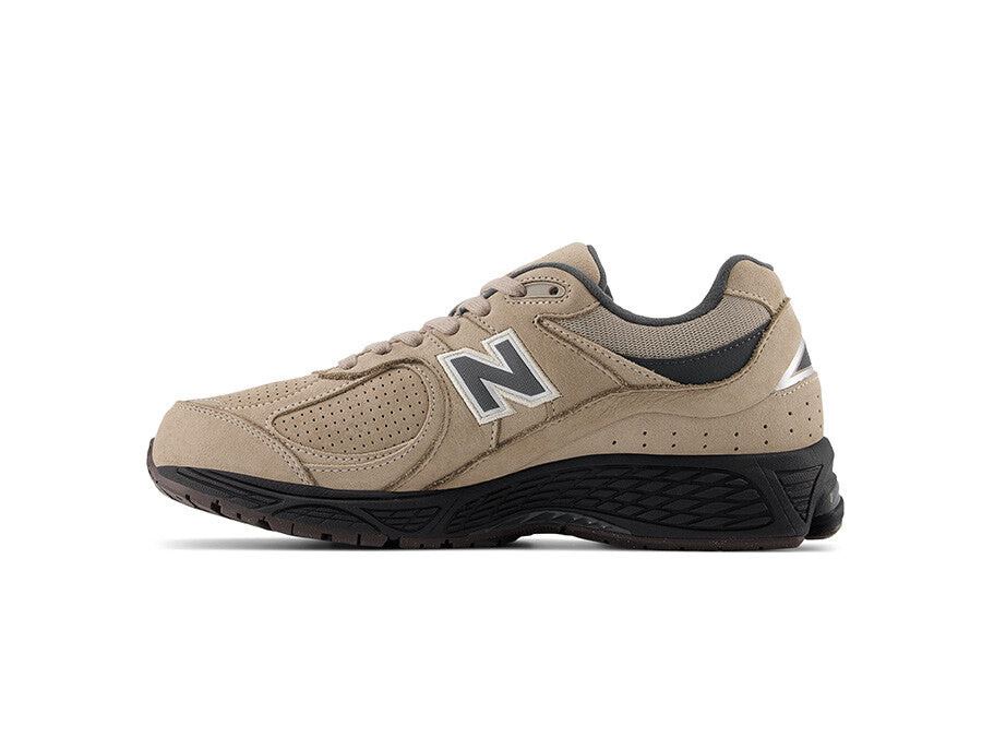 NEW BALANCE 2002 SAND BLACK