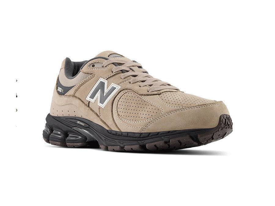 NEW BALANCE 2002 SAND BLACK