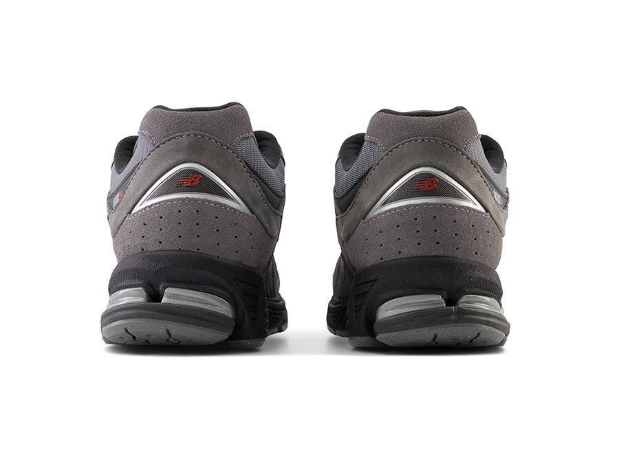 NEW BALANCE 2002 GREY BLACK