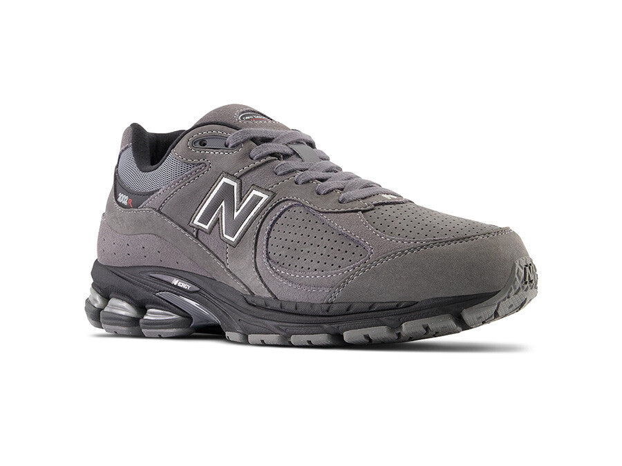 NEW BALANCE 2002 GREY BLACK
