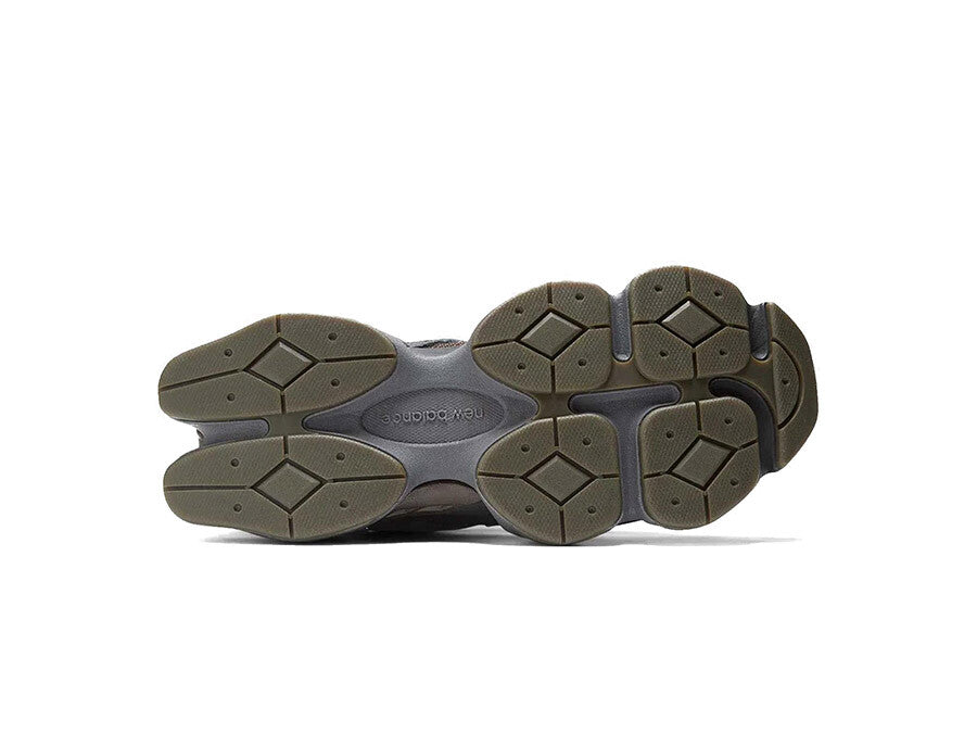 NEW BALANCE 9060 BROWN BLACK