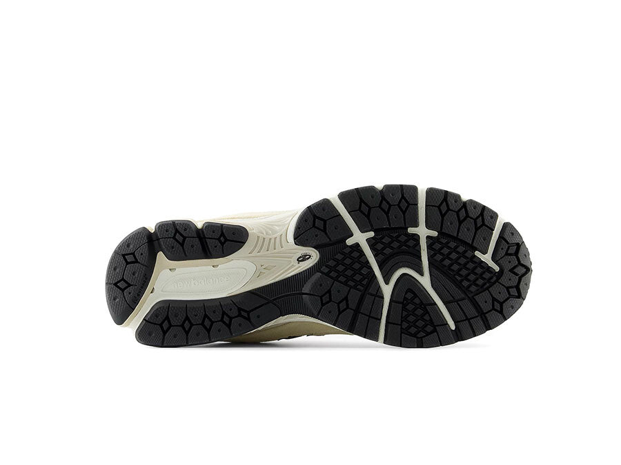 NEW BALANCE 2002R SANDSTONE