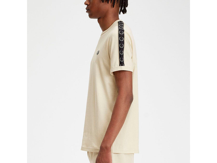 CAMISETA FRED PERRY CONTRAST TAPE RINGER BLACK OFF WHITE