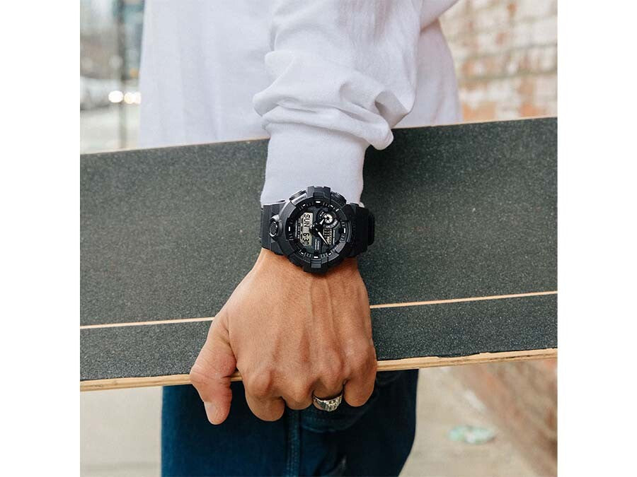 CASIO G-SHOCK GA-700BCE-1AER