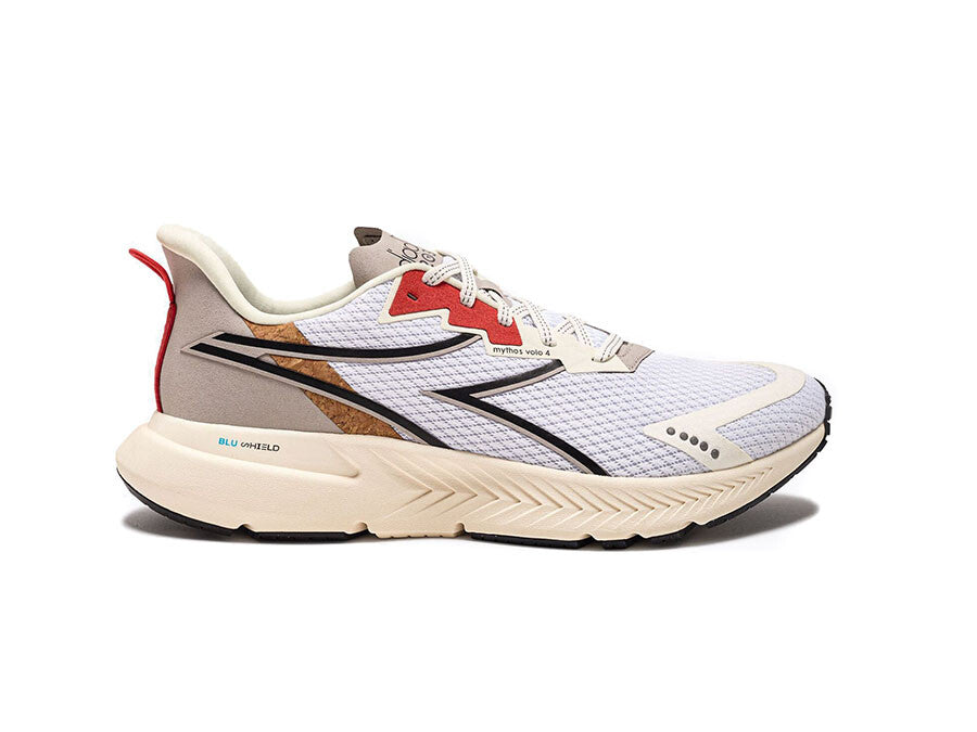 DIADORA MYTHOS BLUESHIELD V4