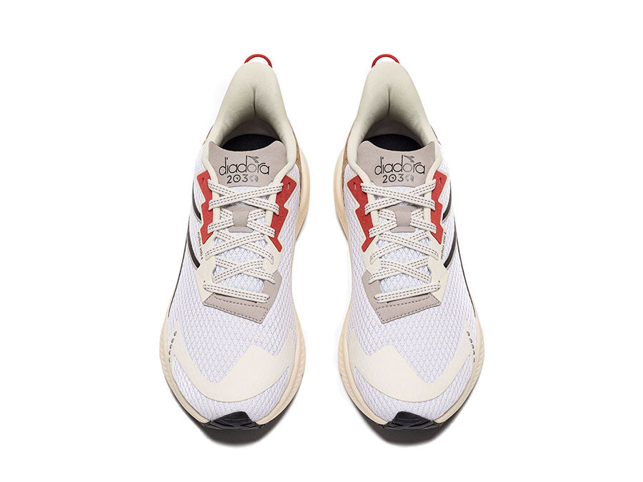 DIADORA MYTHOS BLUESHIELD V4