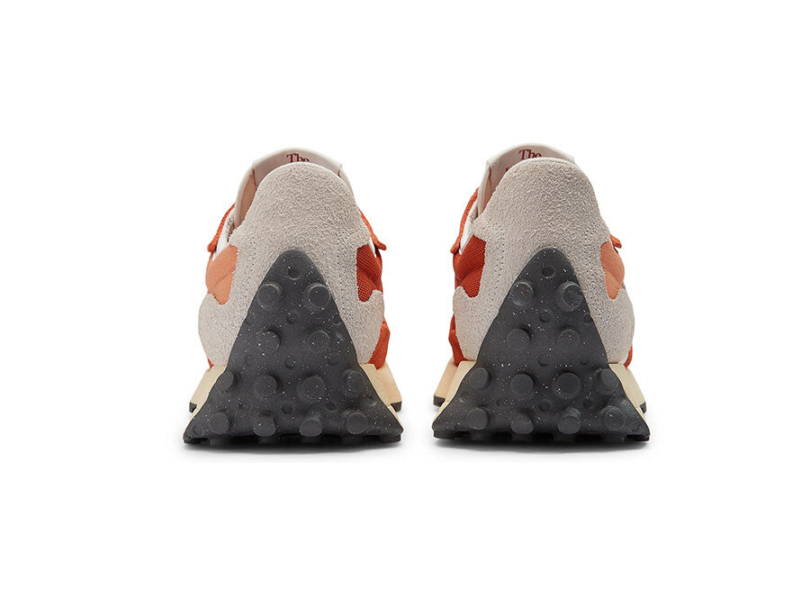 NEW BALANCE 327 NARANJA BLANCO