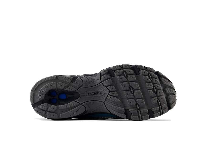 NEW BALANCE 740 NEGRA AZUL