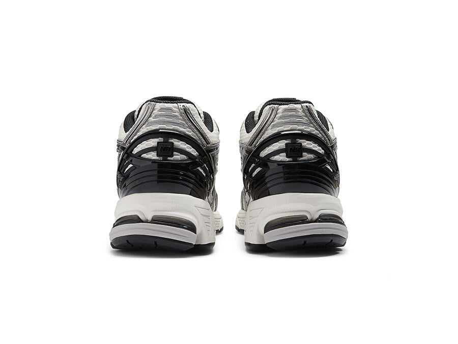 NEW BALANCE 1906R SILVER METALLIC