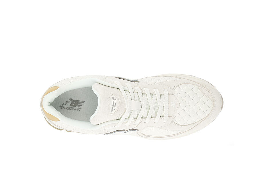 NEW BALANCE 2002R QUILETED CREAM