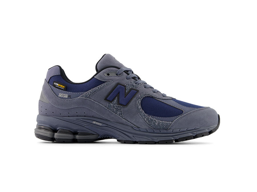 NEW BALANCE 2002R CORDURA GRIS OSCURO