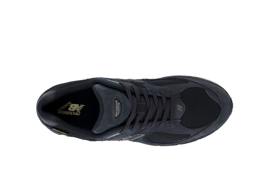 NEW BALANCE 2002R TRIPLE BLACK
