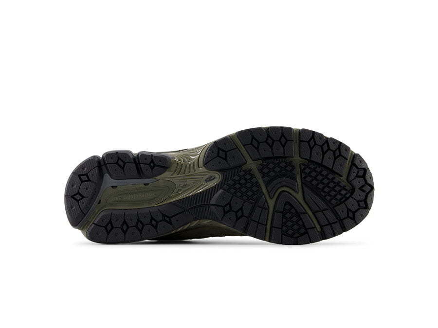 NEW BALANCE 2002R CORDURA VERDE OSCURO