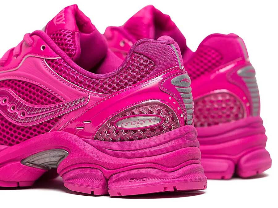 SAUCONY PROGRID TRIUMPH 4 - GLOSSY PINK