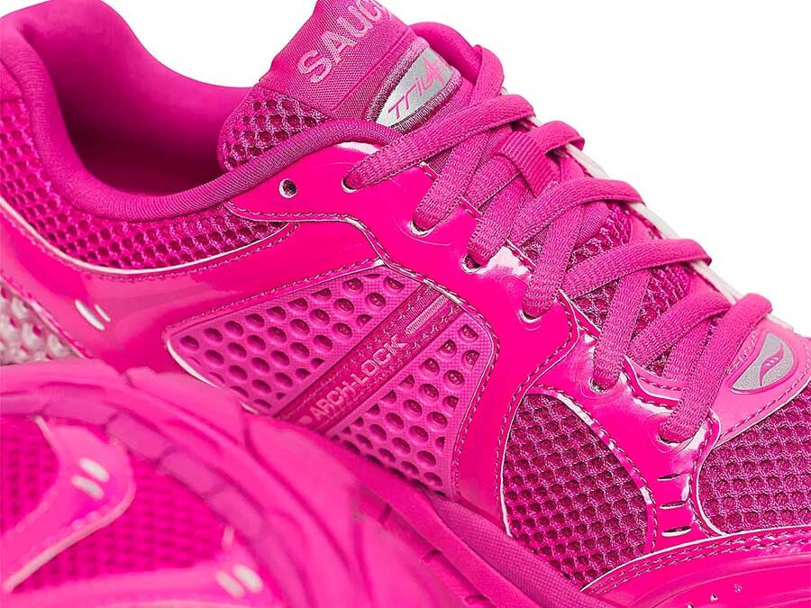 SAUCONY PROGRID TRIUMPH 4 - GLOSSY PINK