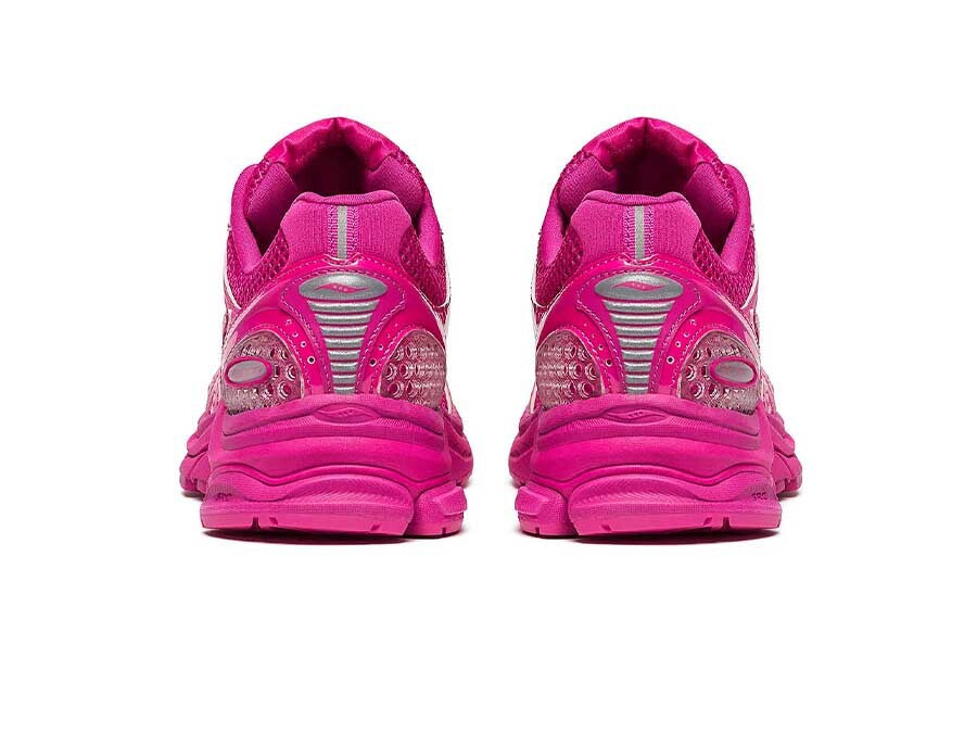 SAUCONY PROGRID TRIUMPH 4 - GLOSSY PINK