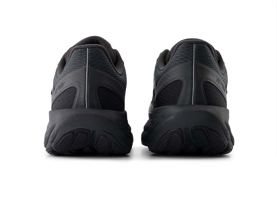 NEW BALANCE UTRN TRIPLE BLACK