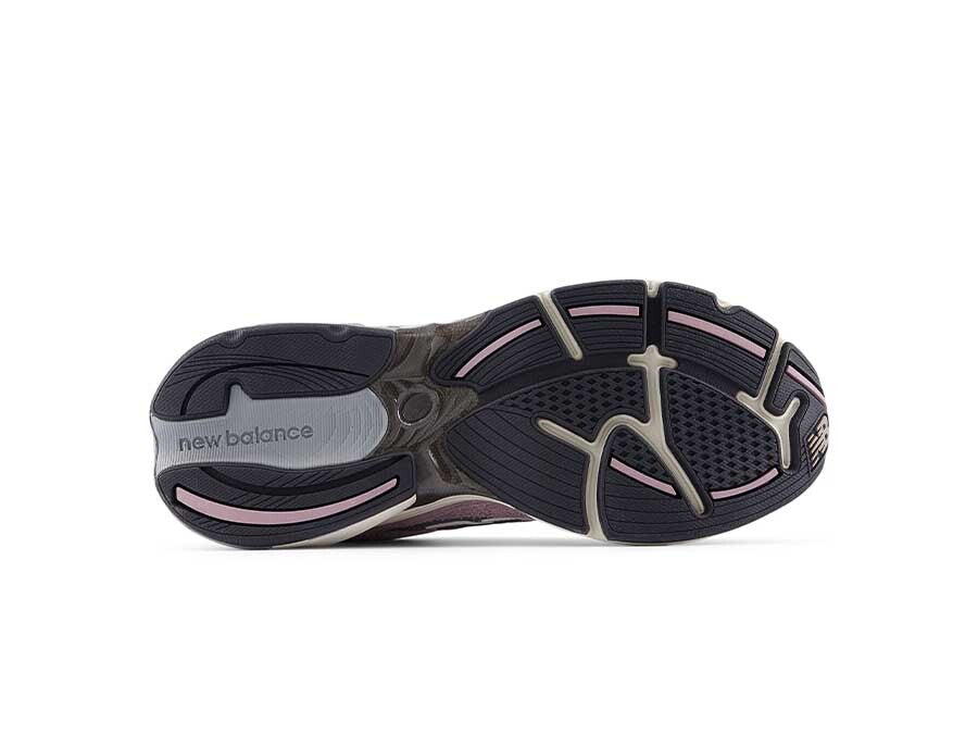 NEW BALANCE 2010 ICE WINE