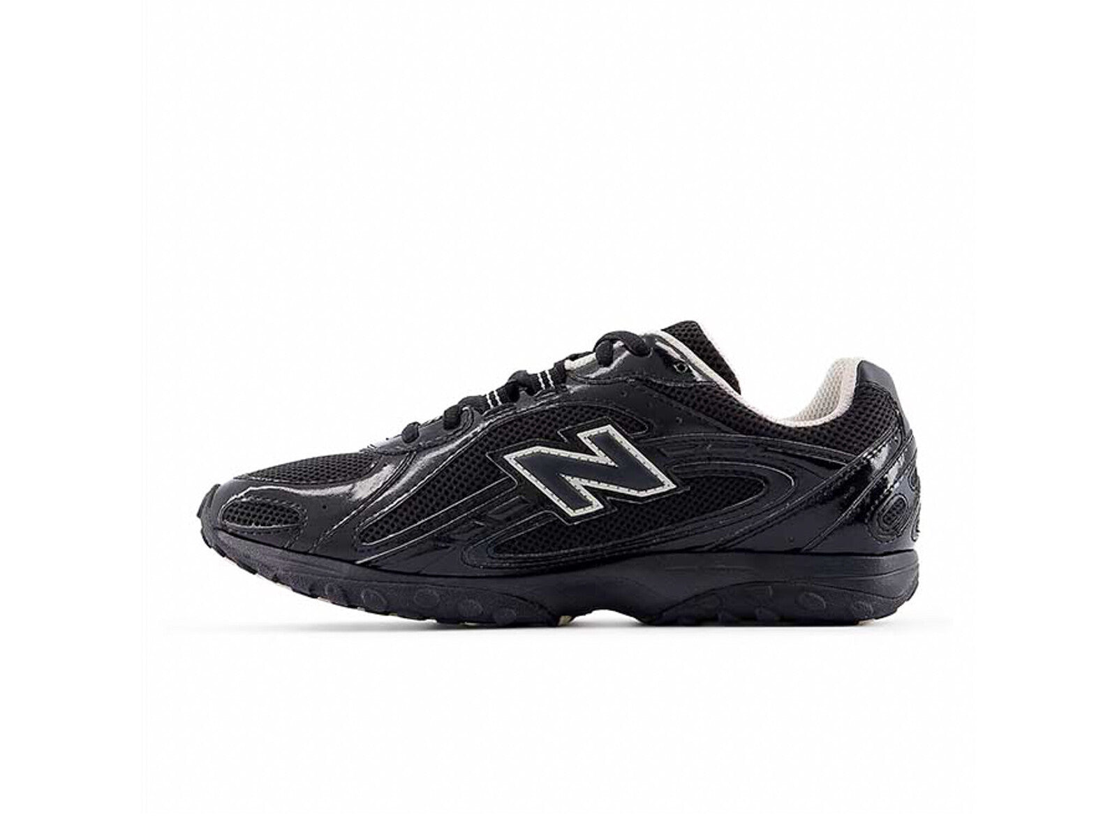 NEW BALANCE 204L BLACK