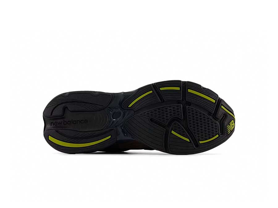 NEW BALANCE U2010V1 CORTADO