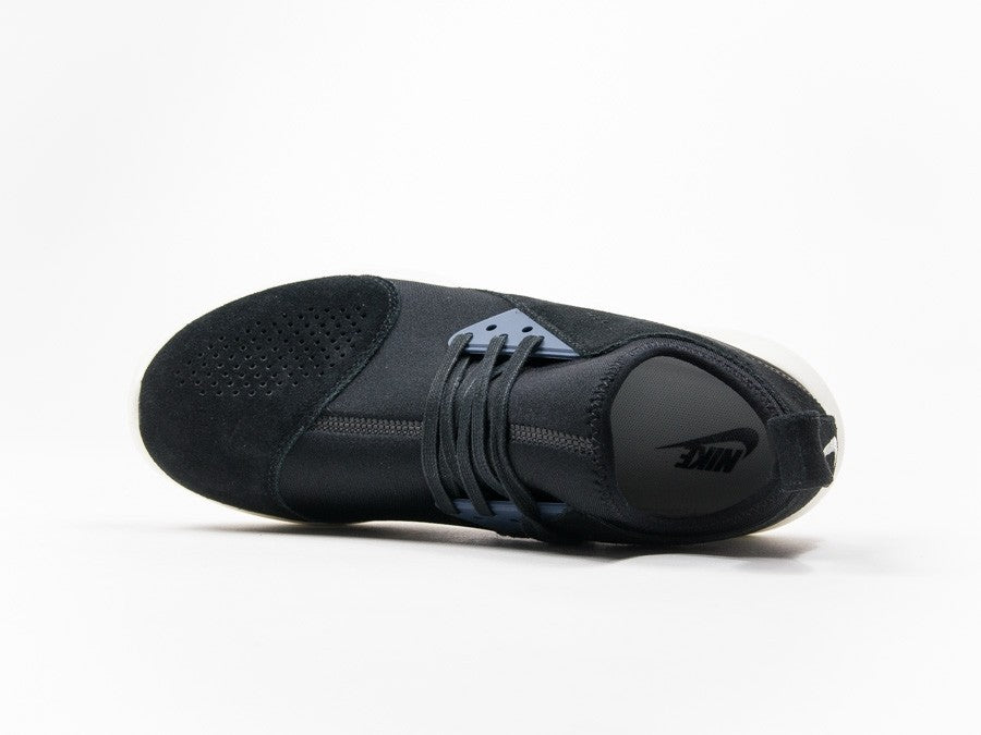 NIKE LUNAR CHARGE PREMIUM SHOE