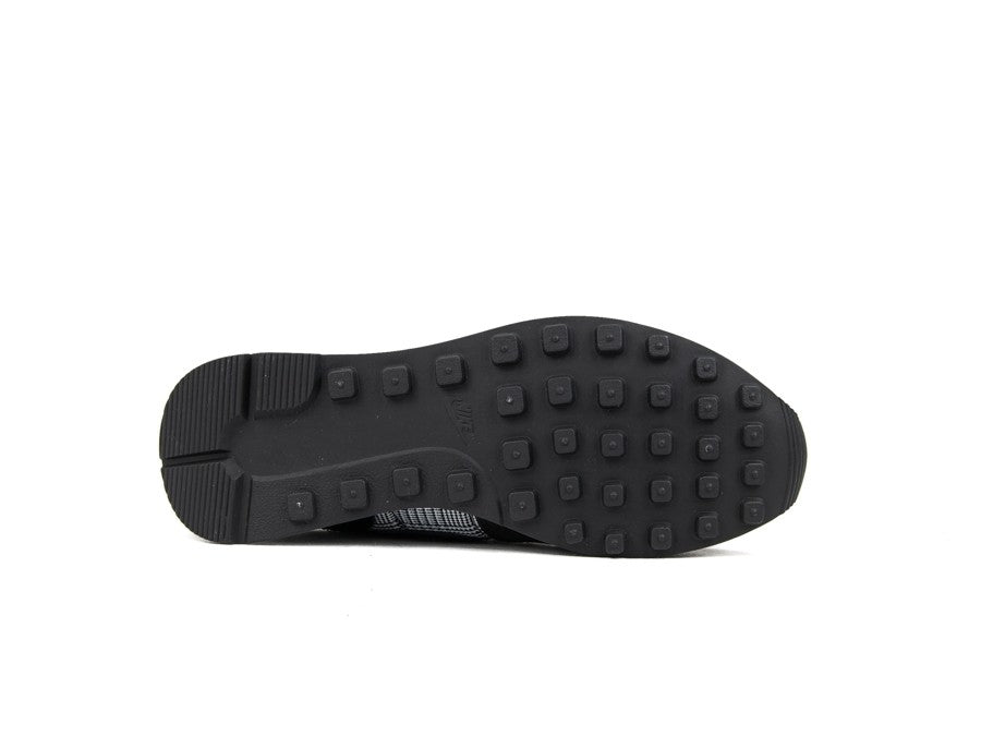 NIKE W INTERNATIONALIST BLACK-BLACK-WHITE