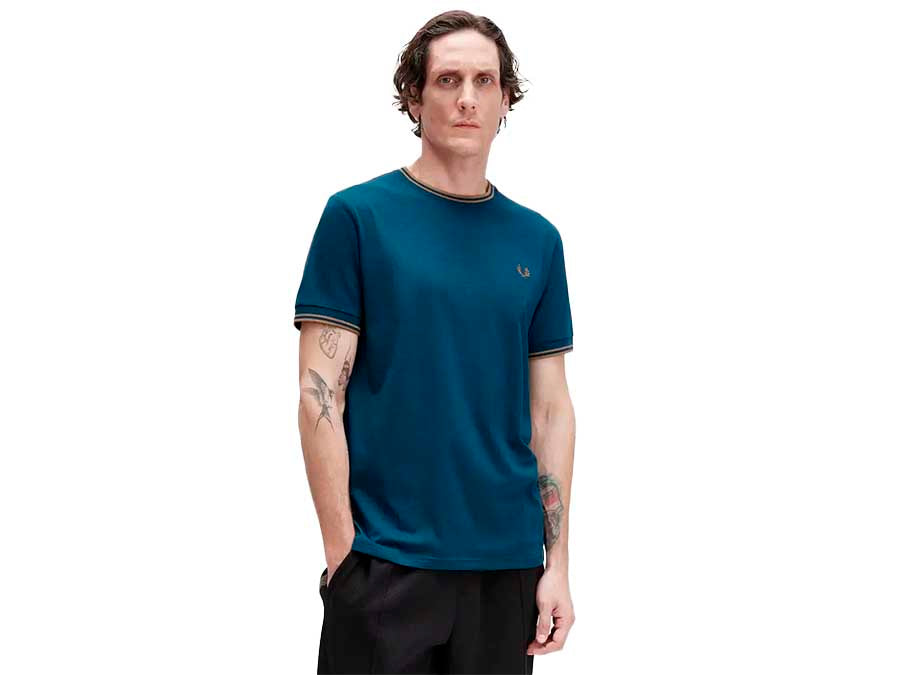 CAMISETA FRED PERRY TWIN TIPPED SHADED STONE