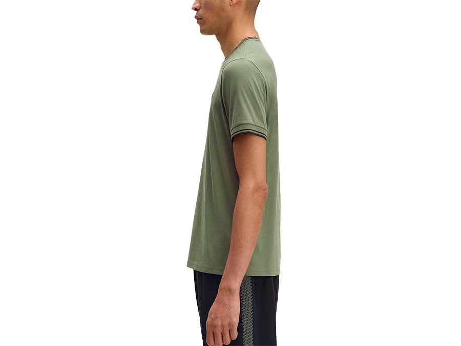 CAMISETA FRED PERRY TWIN TIPPED LAUREL WREATH GREE
